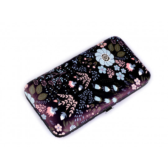 Manikúra v púzdre s kvetmi | Mimib