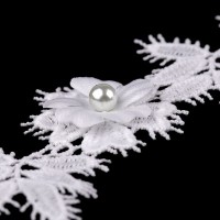 Vzdušná čipka 3D kvet s perlou šírka 42 mm 1m