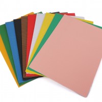 Farebný vlnitý papier mix farieb / lepenka 10ks