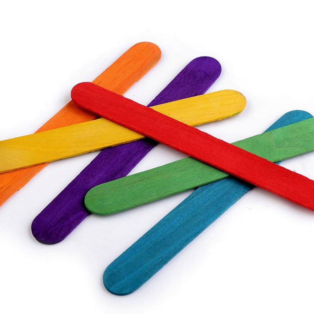Палочки квадратиками. Цветные деревянные палочки. Разноцветные палочки для детей. Палочки для поделок деревянные. Цветные деревянные шпатели.